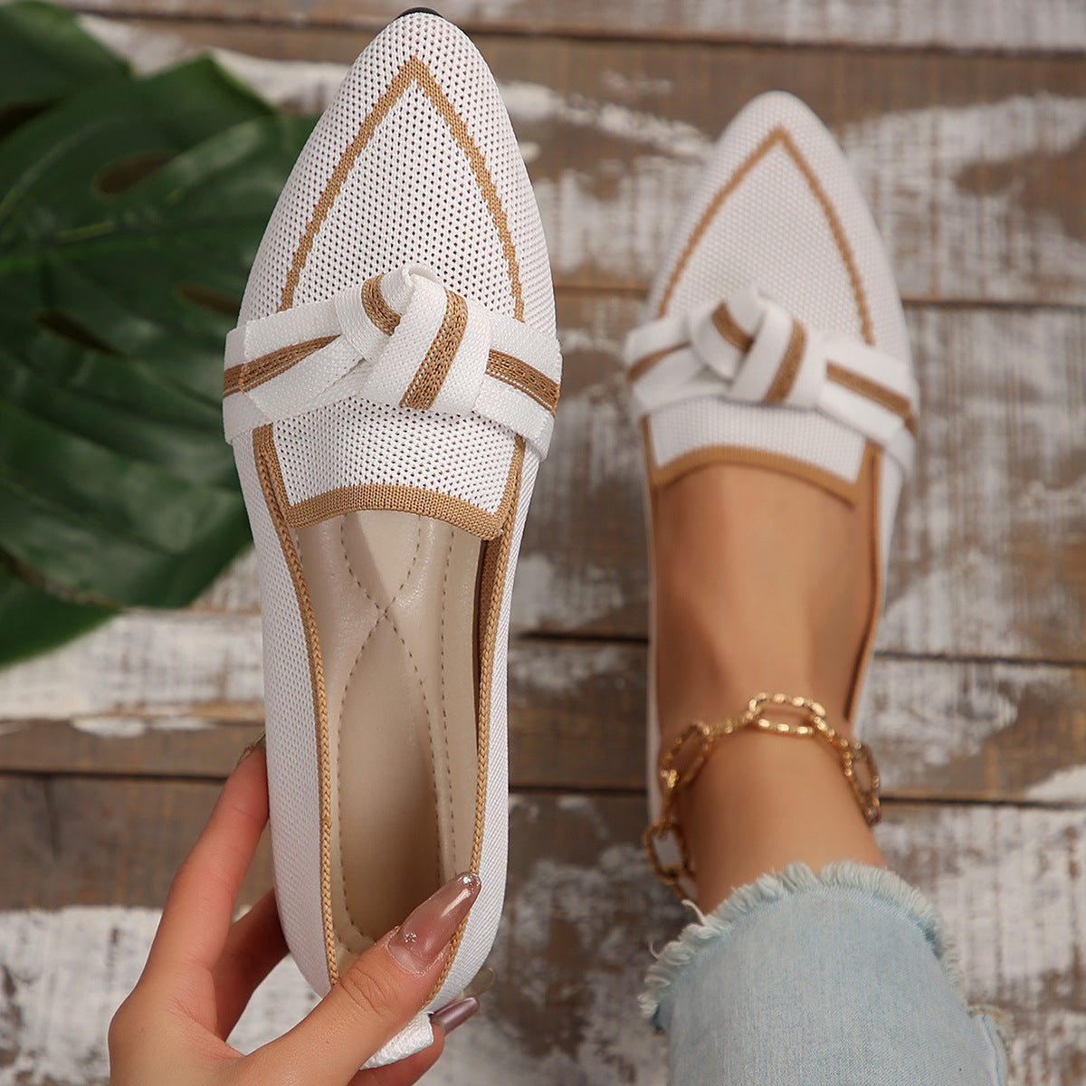Ortho Welt Pointed Toe Flat Shoes With Bow