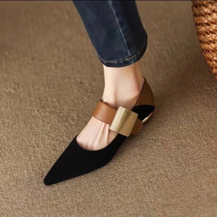 Ortho Welt Chunky Heels With Metal Buckle And Colorblock