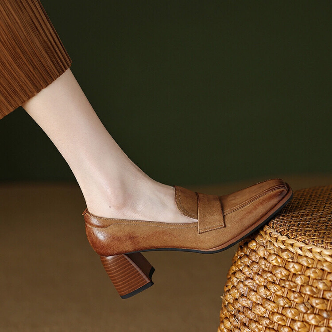 Ortho Welt Low-Cut Shoes With Thick, Square Heels - Unique Elegance