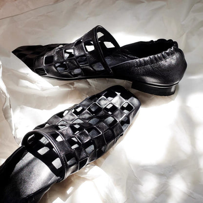 Ortho Welt Retro Flat Shoes With Elegant Pleats