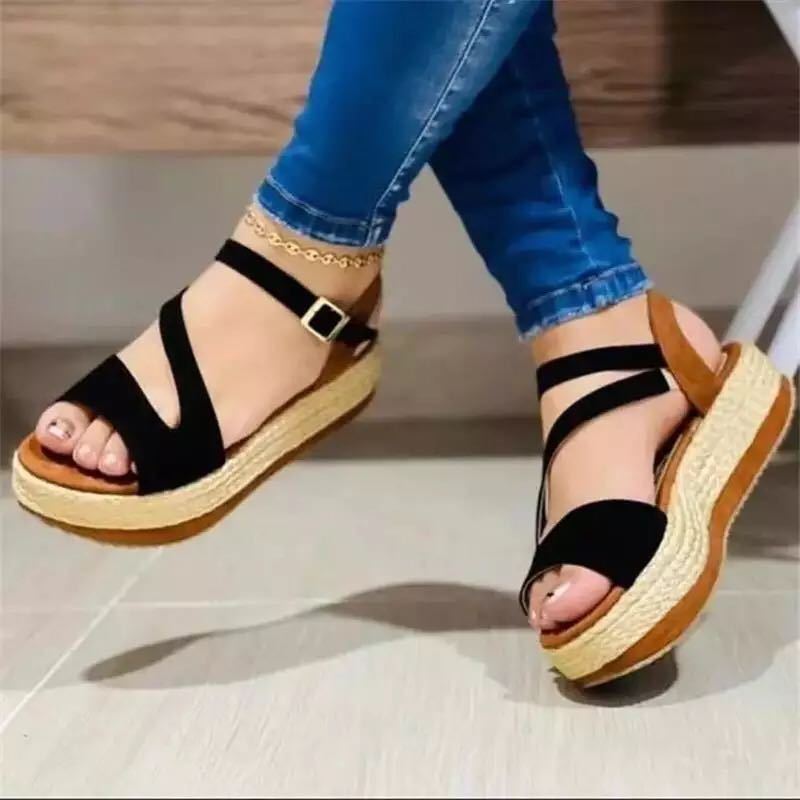 Ortho Welt Hollow Buckle Platform Sandals