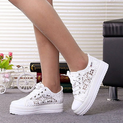 Ortho Welt LaceBloom Orthopedic Plateau Boots - Lace Design