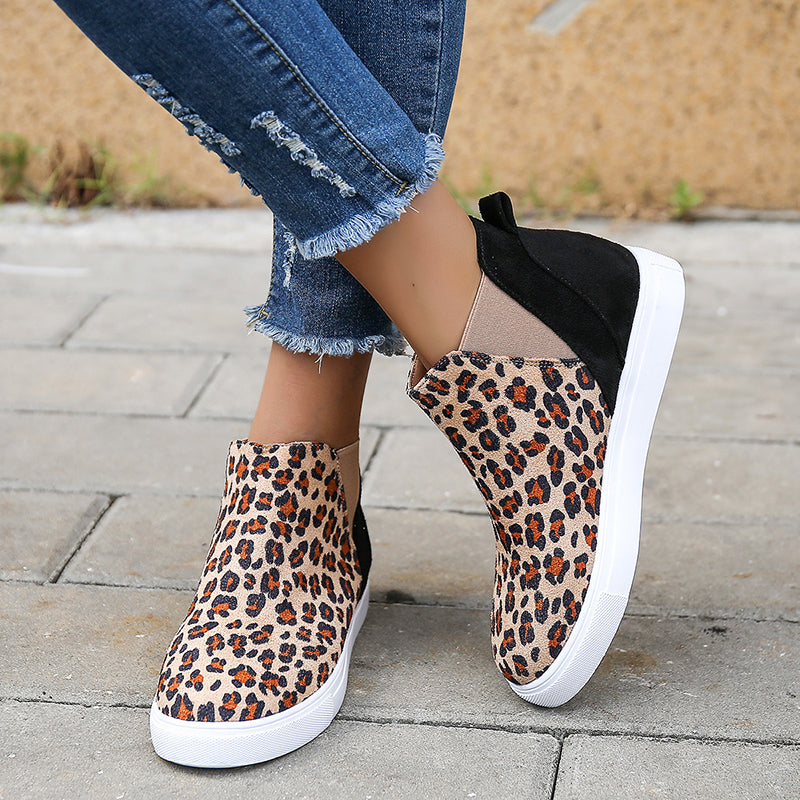 Ortho Welt Leopard Sneakers – Orthopedic, Elastic V-Cut