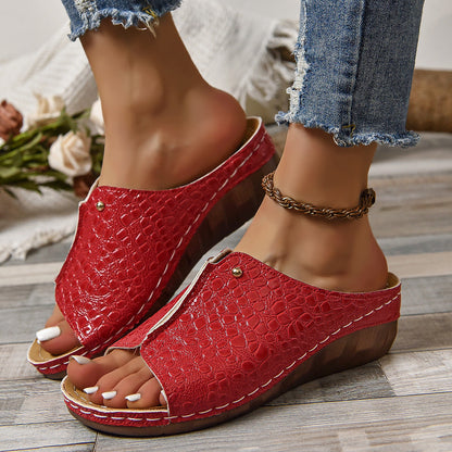 Ortho Welt Crocodile Heeled Sandals For A Stylish And Unique Summer
