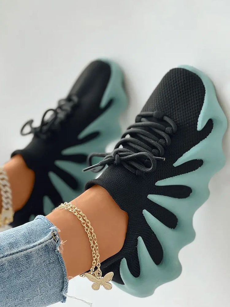 Kavya | Unisex-Sneaker mit orthopädischer Wave-Sohle und atmungsaktivem Mesh-Gewebe