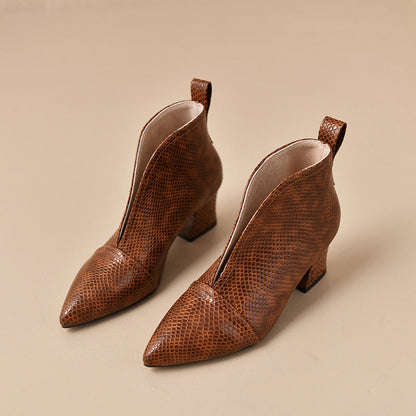 Ortho Welt Martin Heeled Ankle Boots With V-Cutout