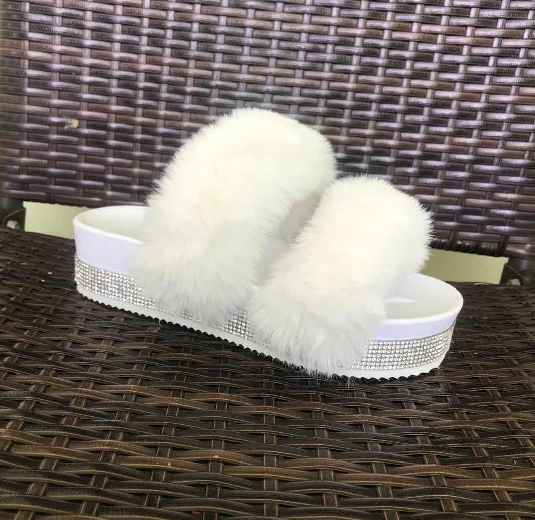 Ortho Welt Fluffy Bling Slippers - Unique Style And Comfort