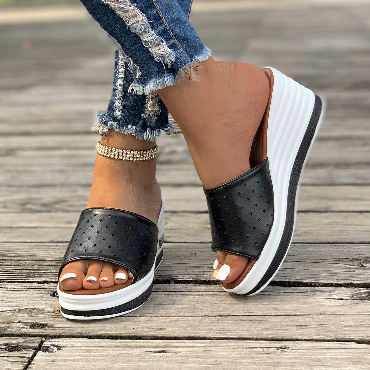 Ortho Welt Fish Mouth Heeled Sandals: Unique Summer Elegance