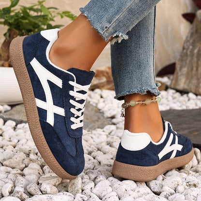 Ortho Welt Versatile Low-Top Lace-Up Sneakers For A Unique Style