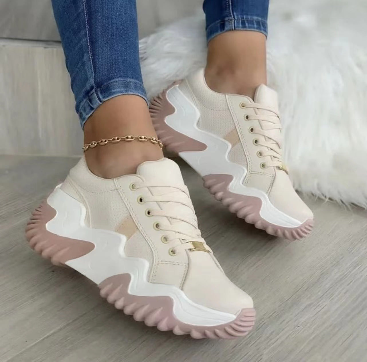 Ortho Welt Lace-Up Sport Sneakers - Unique Style And Comfort