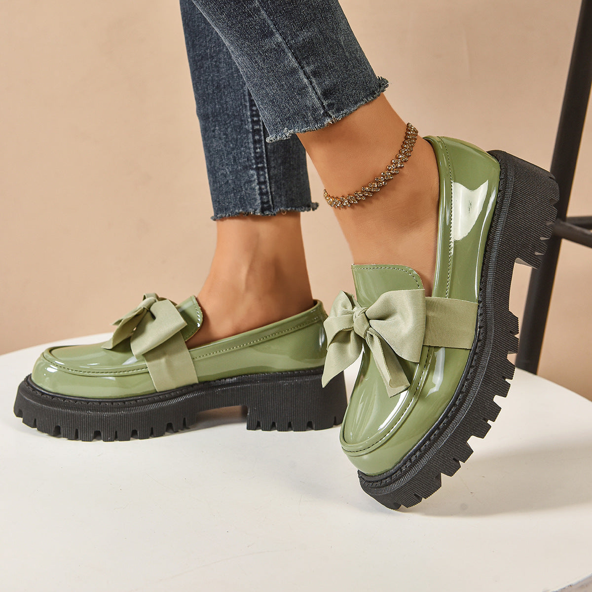 Ortho Welt Vintage Loafers With Bow - Unique Elegance