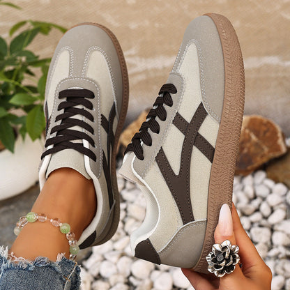 Ortho Welt Versatile Low-Top Lace-Up Sneakers For A Unique Style