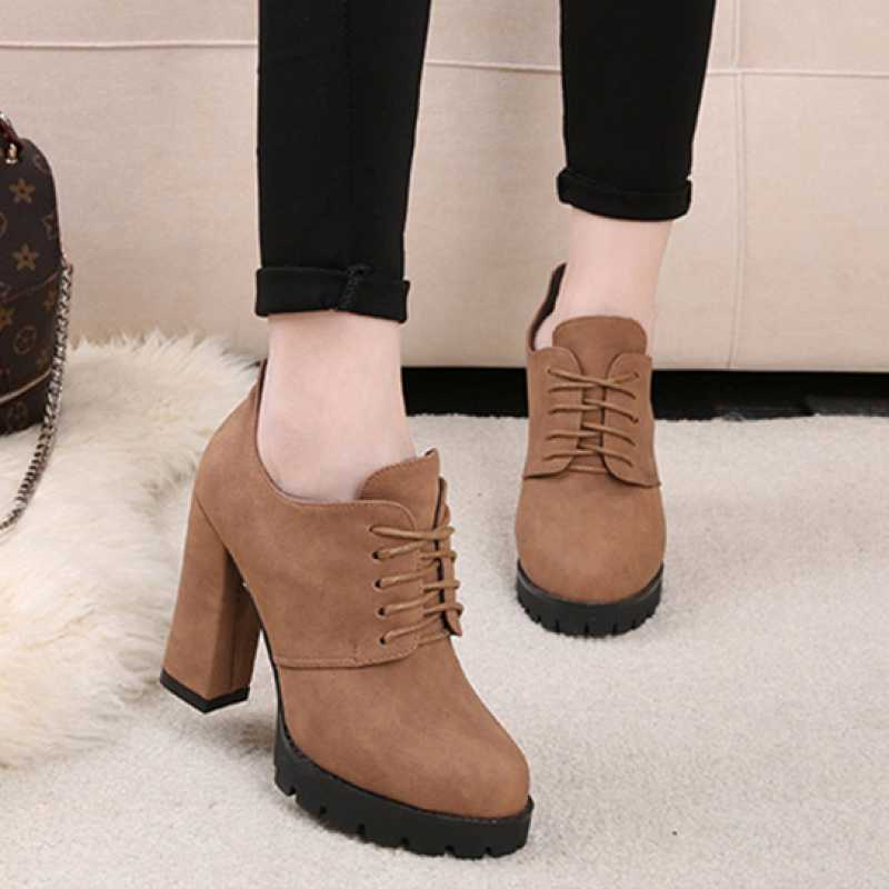 Ortho Welt Shoes With Unique Thick Heels And Platform