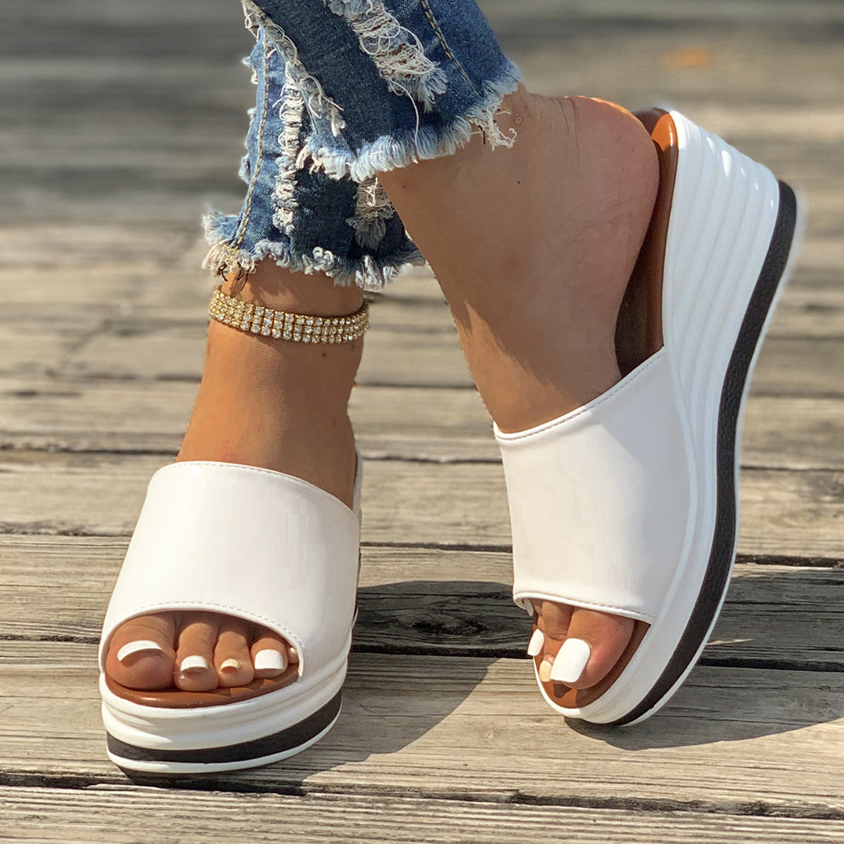 Ortho Welt Fish Mouth Heeled Sandals: Unique Summer Elegance