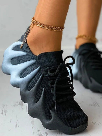 Kavya | Unisex-Sneaker mit orthopädischer Wave-Sohle und atmungsaktivem Mesh-Gewebe