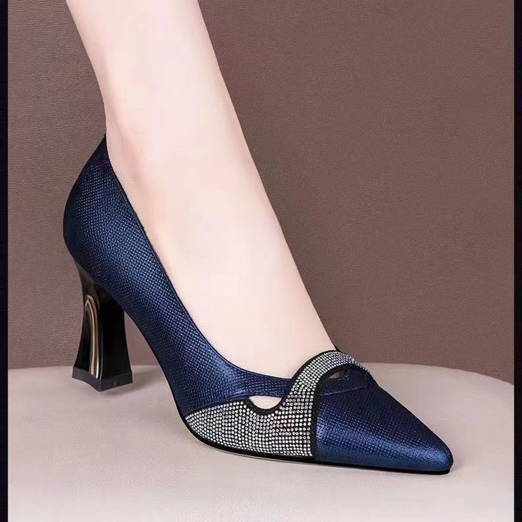 Ortho Welt Elegant Chunky Heel Pumps  -