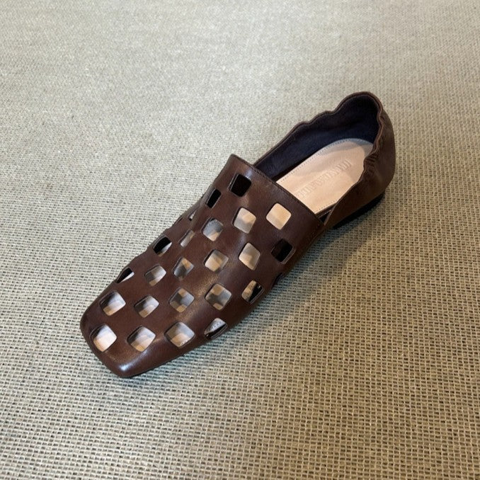 Ortho Welt Retro Flat Shoes With Elegant Pleats