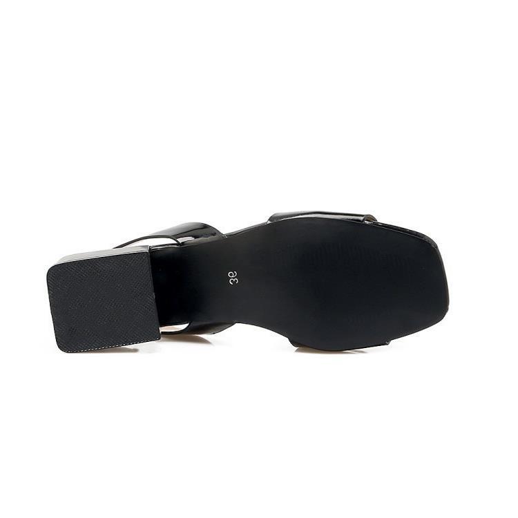 Ortho Welt Patent Leather Mid-Heel Shoes With Buckle