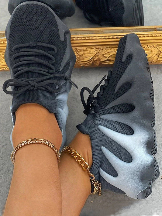 Kavya | Unisex-Sneaker mit orthopädischer Wave-Sohle und atmungsaktivem Mesh-Gewebe