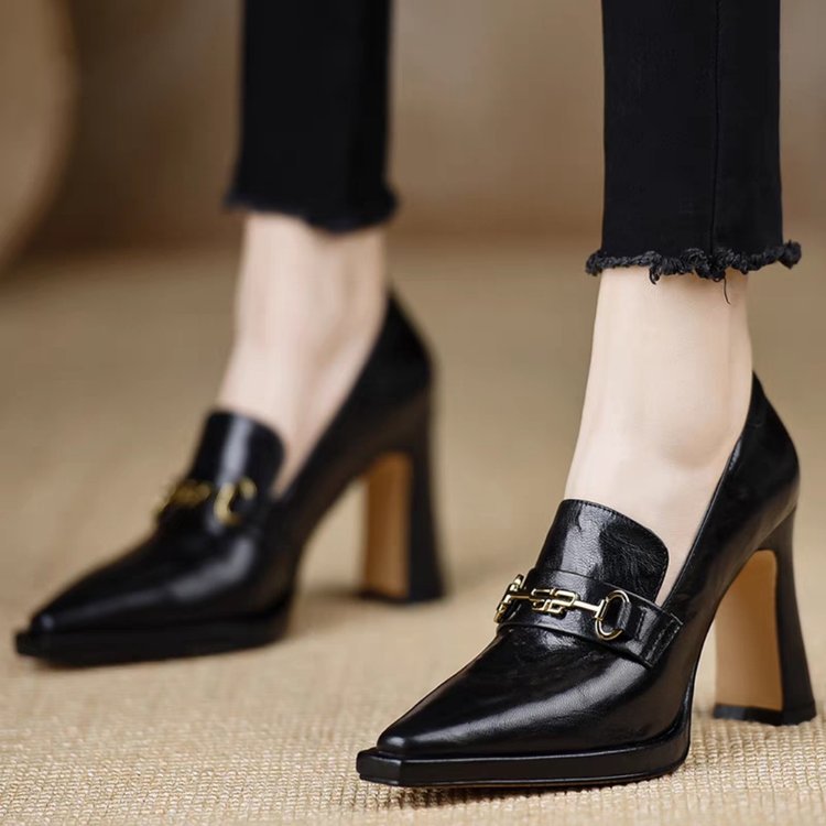 Ortho Welt Retro Chunky Heeled Professional Pumps