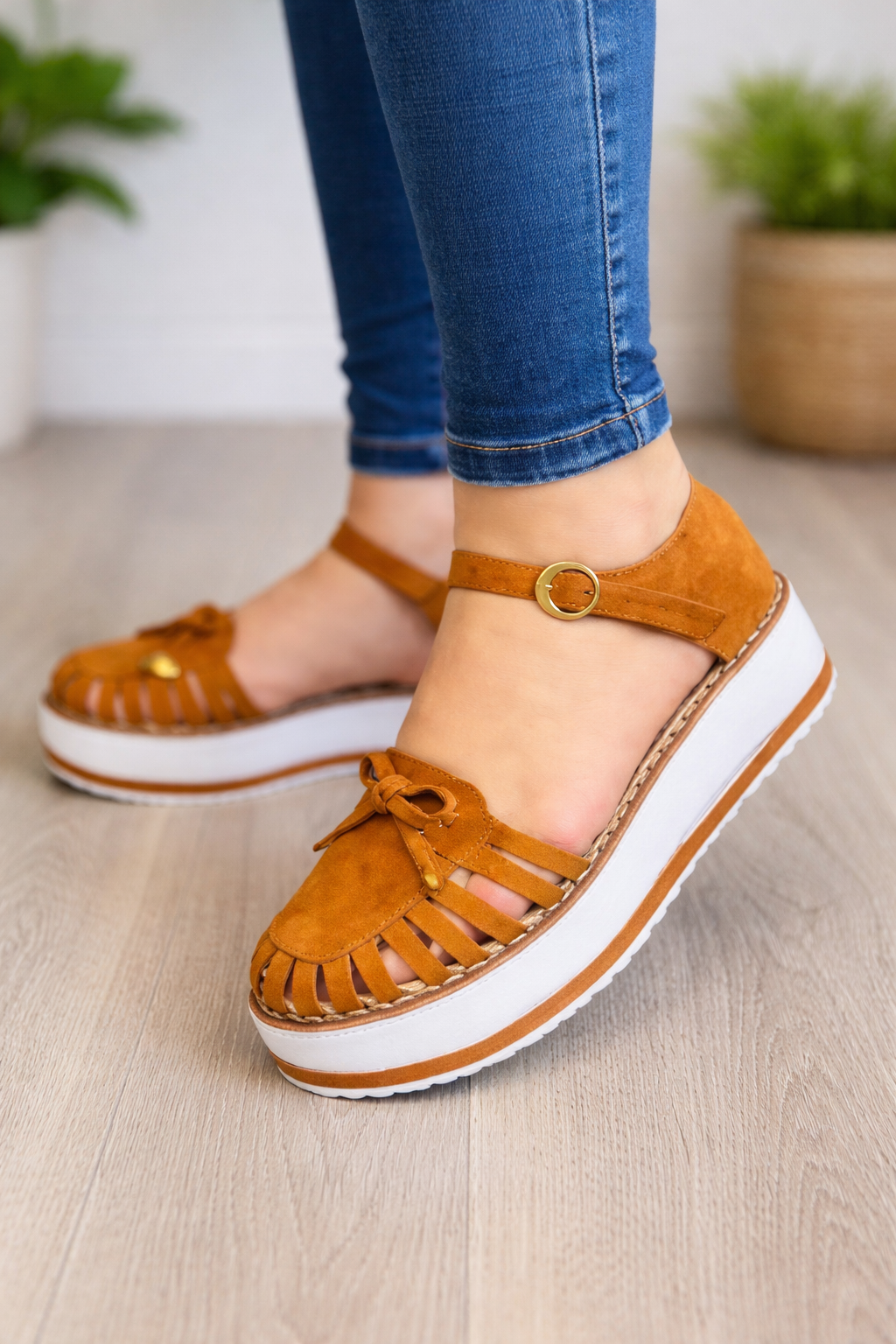 Ortho Welt Platform Sandals With A Single Buckle