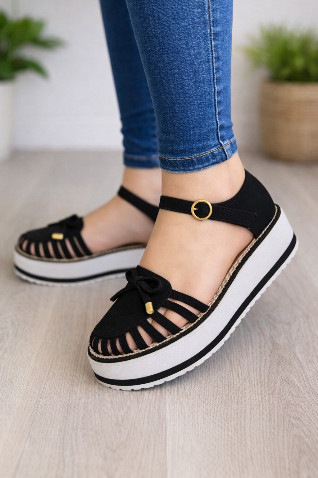 Ortho Welt Platform Sandals With A Single Buckle