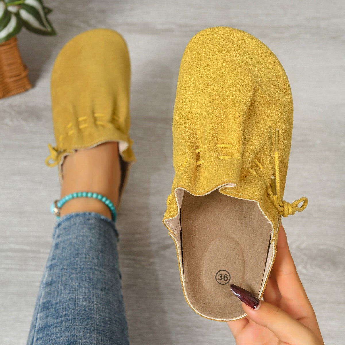 Ortho Welt Minimalist Slippers With A Retro And Elegant Design