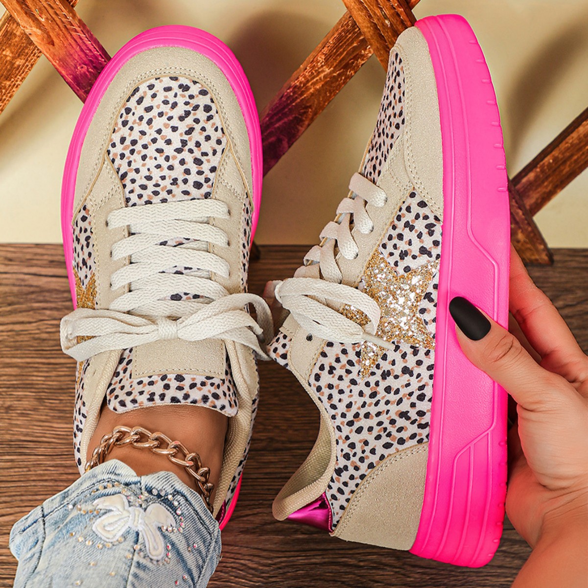 Ortho Welt Unique Leopard Print Sneakers For Men And Women - Retro Style