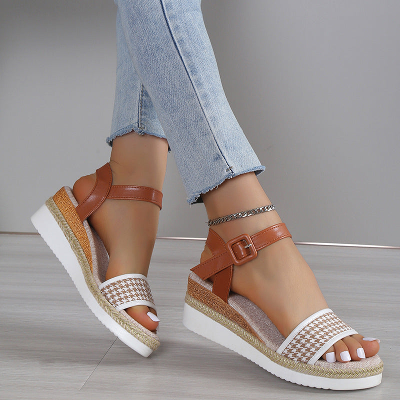 Ortho Welt Houndstooth Print Sandals - Summer Elegance