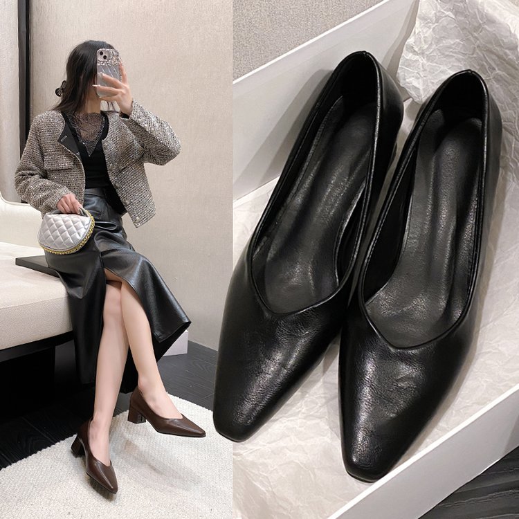 Ortho Welt Orthopädische Pumps – Eckige Spitze, Komfortabsatz