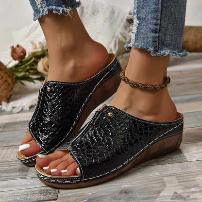 Ortho Welt Crocodile Heeled Sandals For A Stylish And Unique Summer