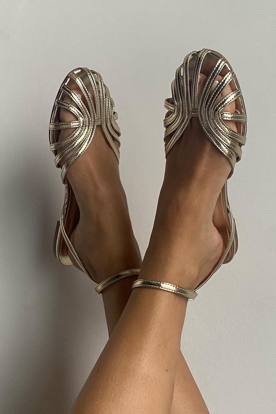 Brooke | Orthopädische Ballerinas mit Knöchelriemen – Schimmernder, eleganter Komfort