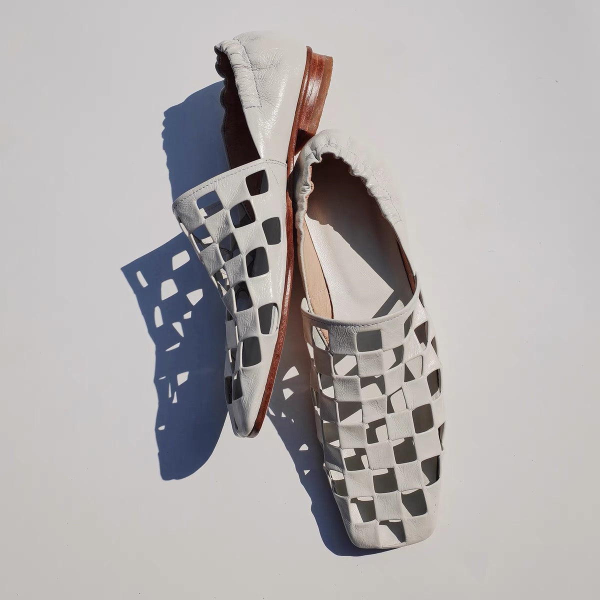 Ortho Welt Retro Flat Shoes With Elegant Pleats