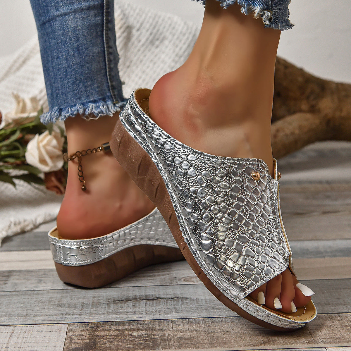 Ortho Welt Crocodile Heeled Sandals For A Stylish And Unique Summer