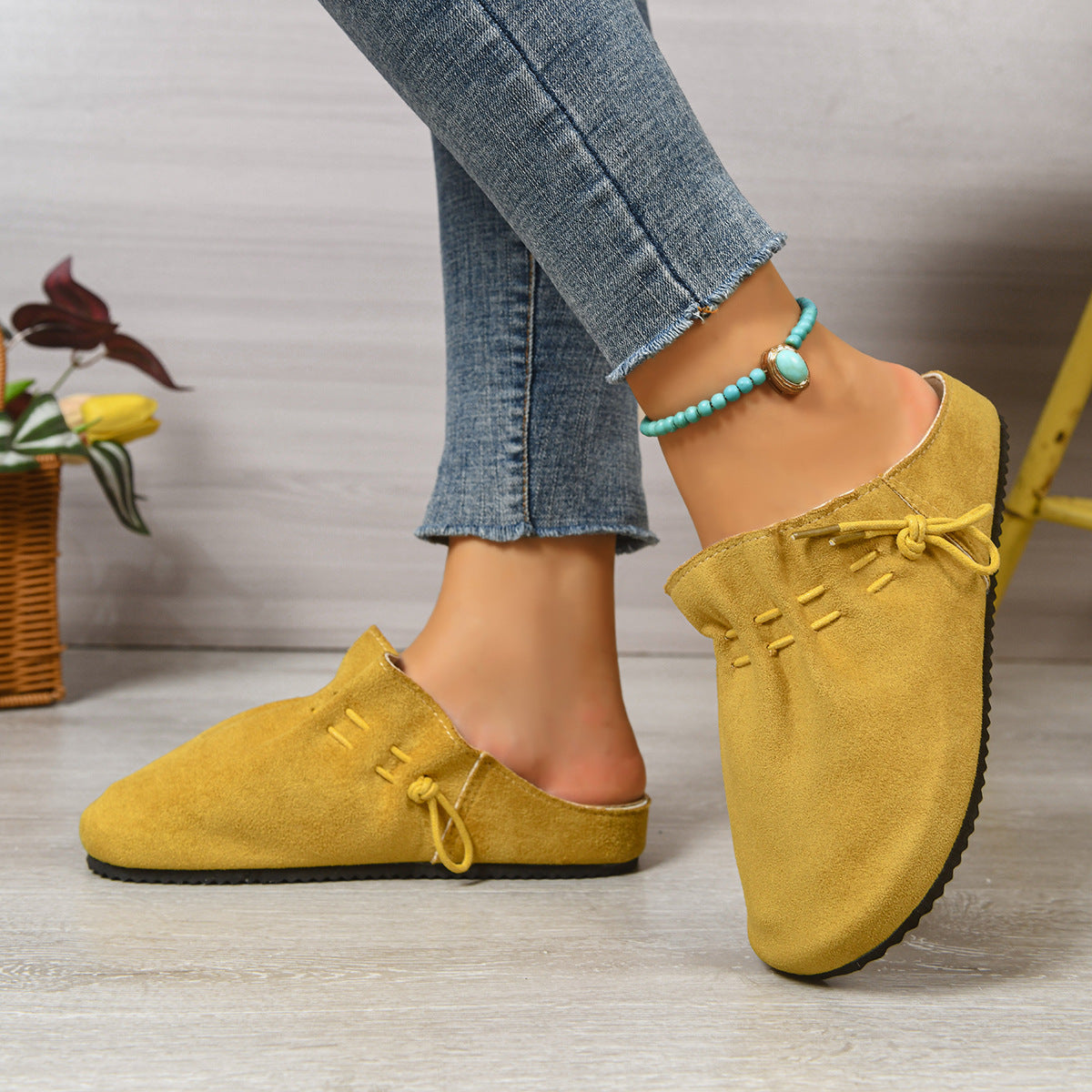 Ortho Welt Minimalist Slippers With A Retro And Elegant Design