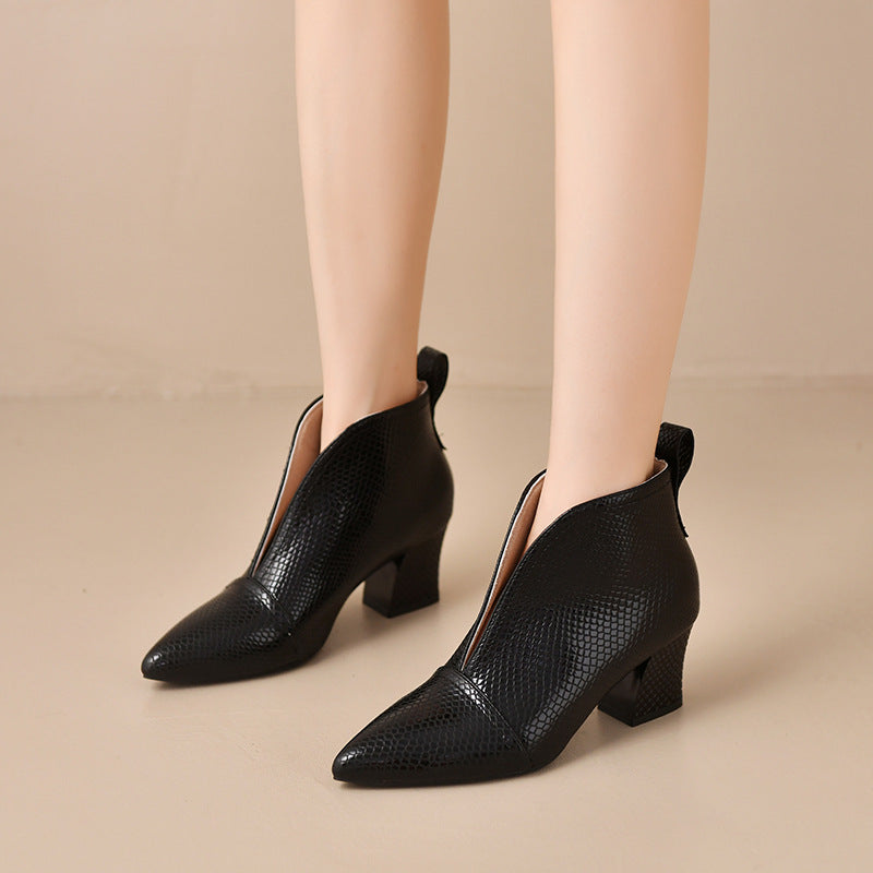 Ortho Welt Martin Heeled Ankle Boots With V-Cutout
