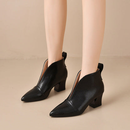 Ortho Welt Martin Heeled Ankle Boots With V-Cutout