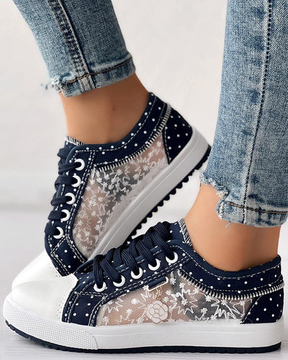Calista | Denim-Sneaker zum Schnüren – Atmungsaktives Mesh-Design mit Blumenmuster