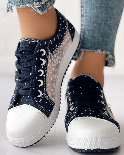 Calista | Denim-Sneaker zum Schnüren – Atmungsaktives Mesh-Design mit Blumenmuster