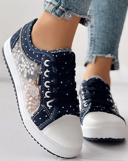Calista | Denim-Sneaker zum Schnüren – Atmungsaktives Mesh-Design mit Blumenmuster