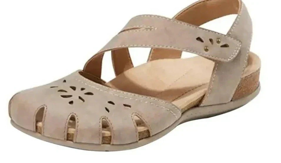 Ava | Lässige orthopädische Leder-Ballerinas mit gekreuzten Riemen und atmungsaktivem Cutout-Design